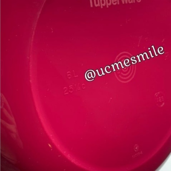 Tupperware Ultimate Mixing Bowls Set of (3) with Lids - Picture 11 of 13